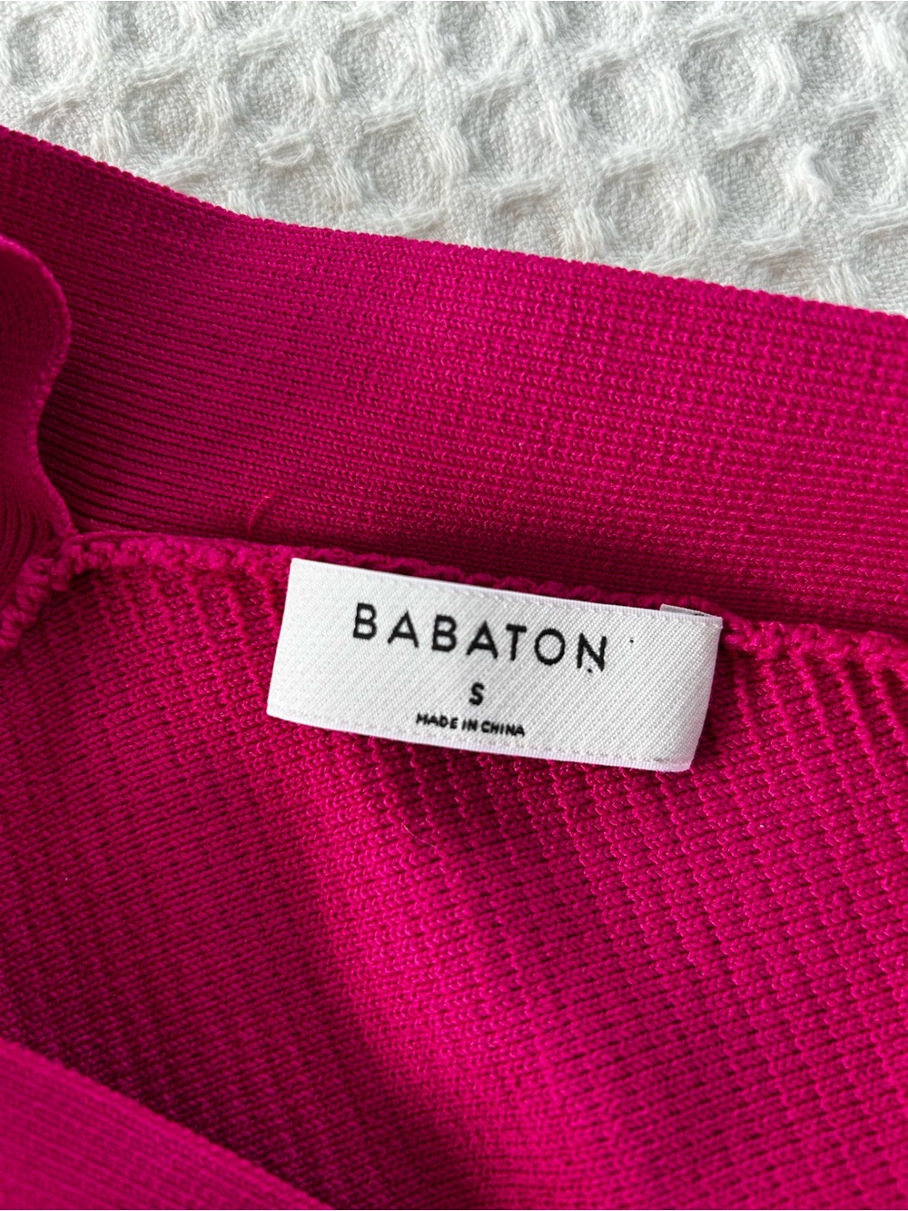 NEW Aritzia Babaton Sculpt Knit Criss Cross Cropped Tank Small Pink - Picture 8 of 10